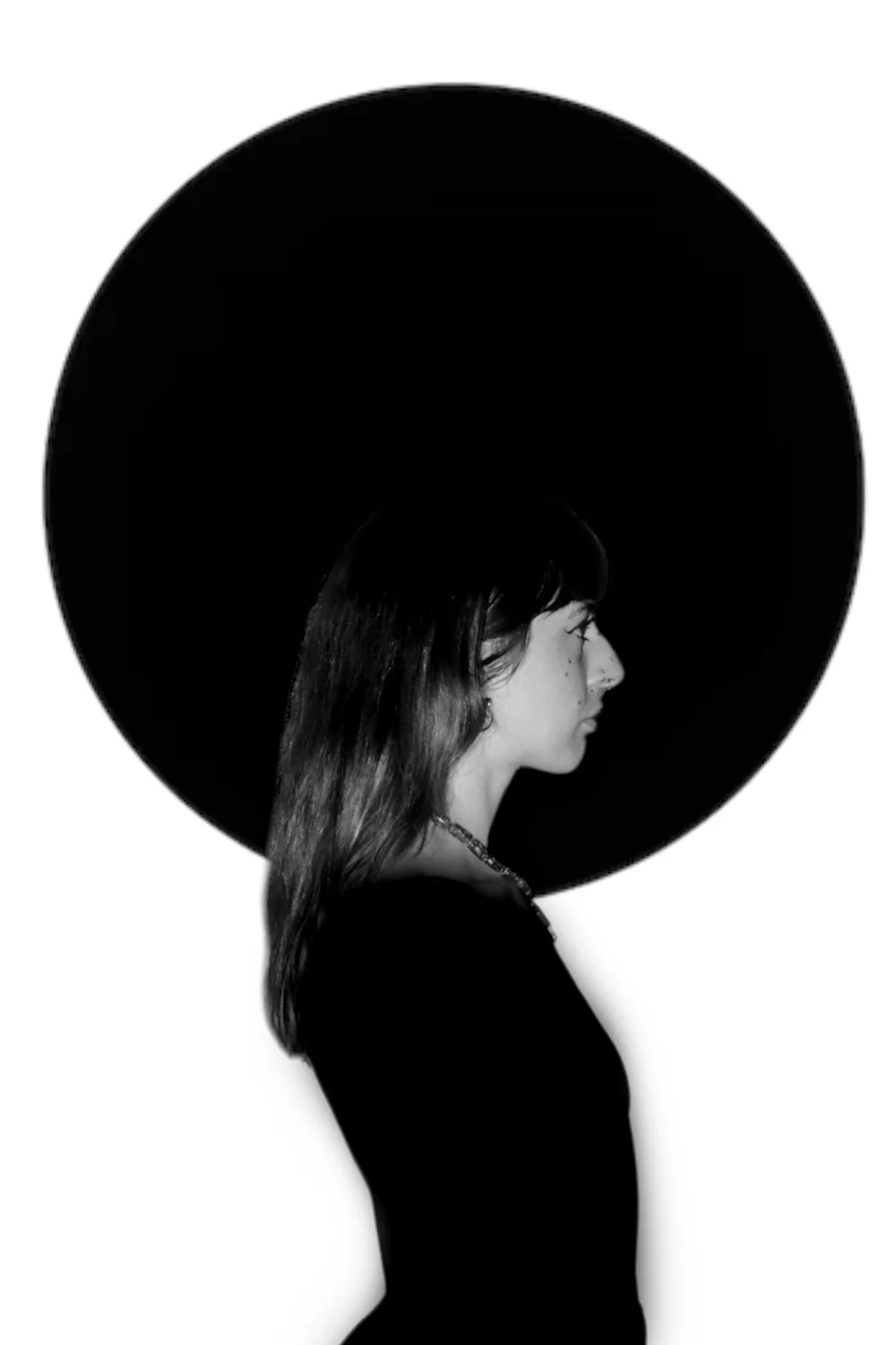 Louise Rigaut de profil